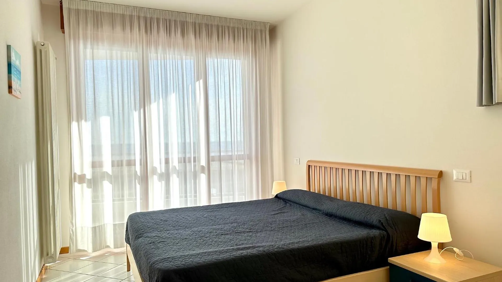 Villa Emy Fronte Mare-Carraro Immobiliare Jesolo-Family Apartments  Lido di Jesolo