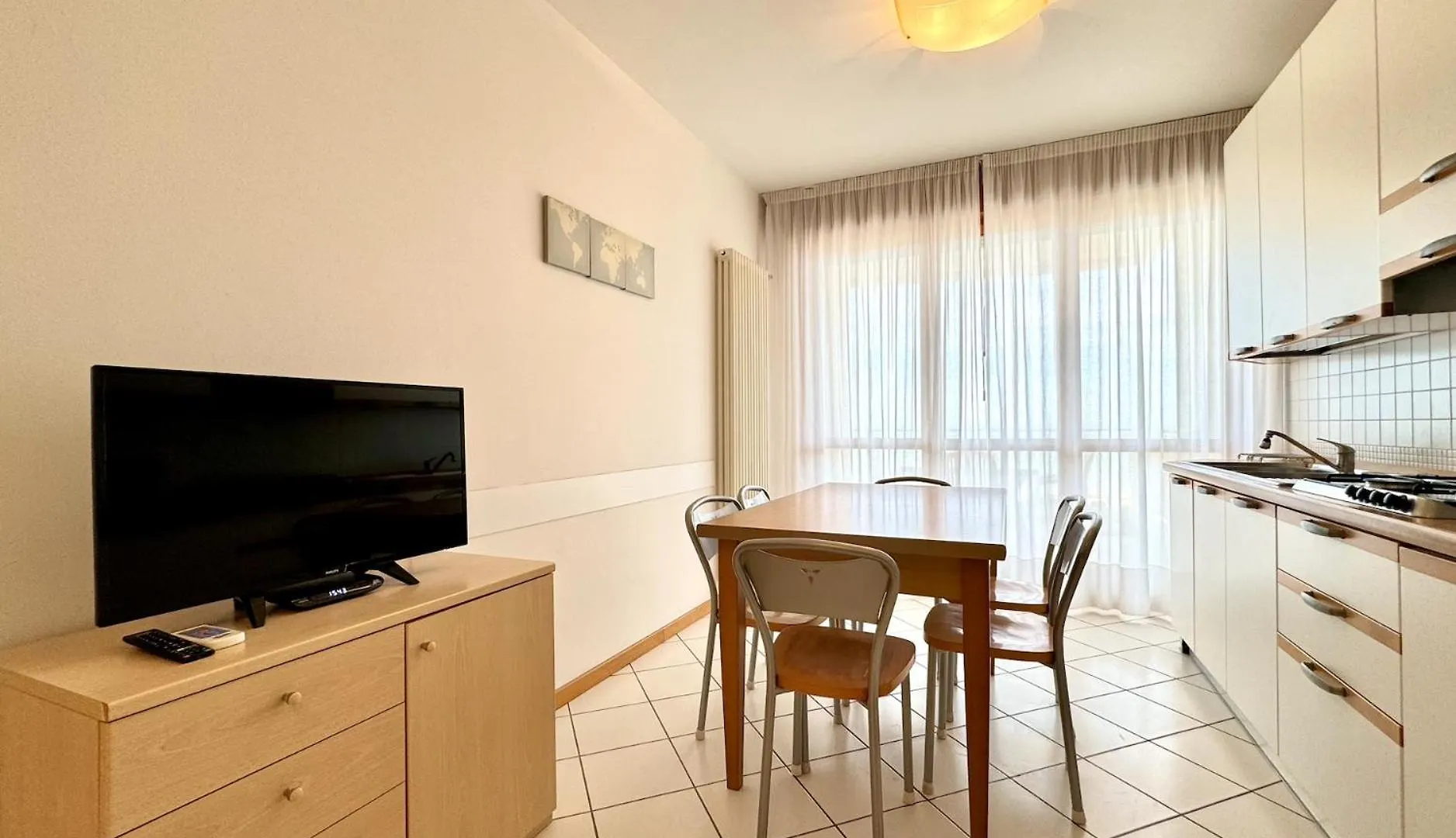 Villa Emy Fronte Mare-Carraro Immobiliare Jesolo-Family Apartments Italy