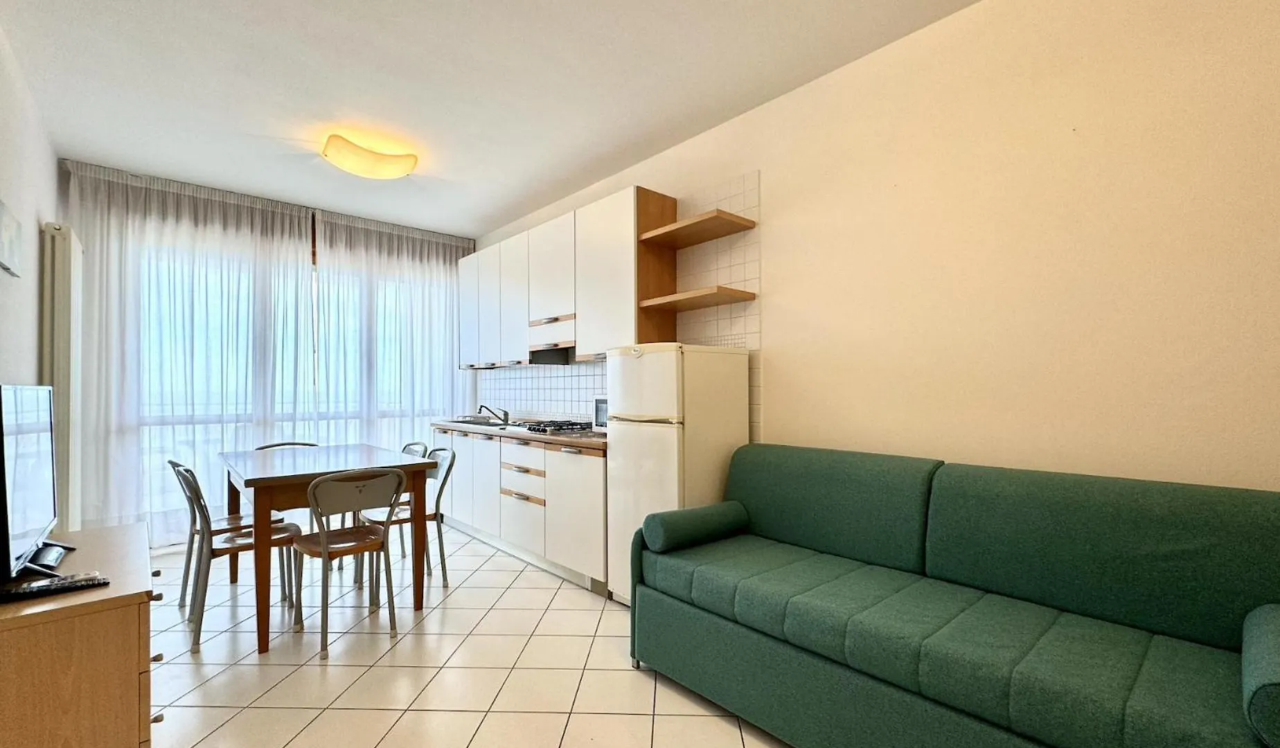 Villa Emy Fronte Mare-Carraro Immobiliare Jesolo-Family Apartments